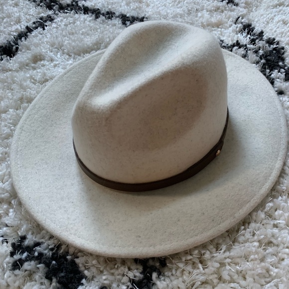 Free People Accessories - Free People Leather Band Felt Hat. NWT